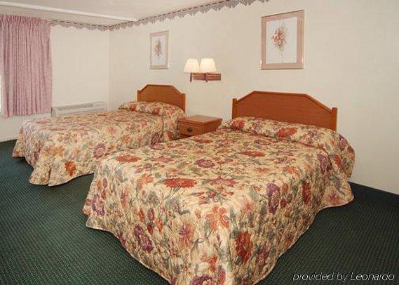 Rodeway Inn Stone Mountain Tucker Exterior photo